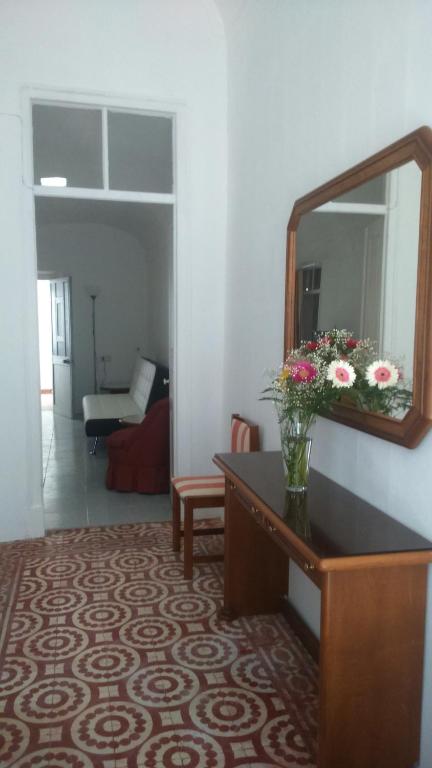 Casa Almirante Reis room 2